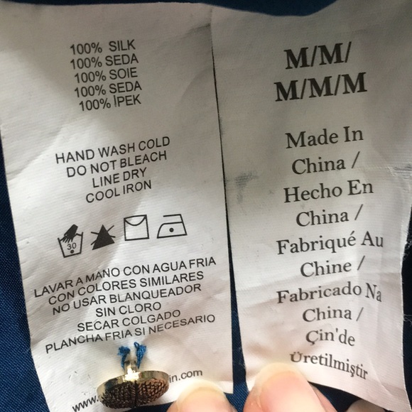 🐧 100% Silk Penguin Blouse with lovely details 🐧 - Picture 5 of 8